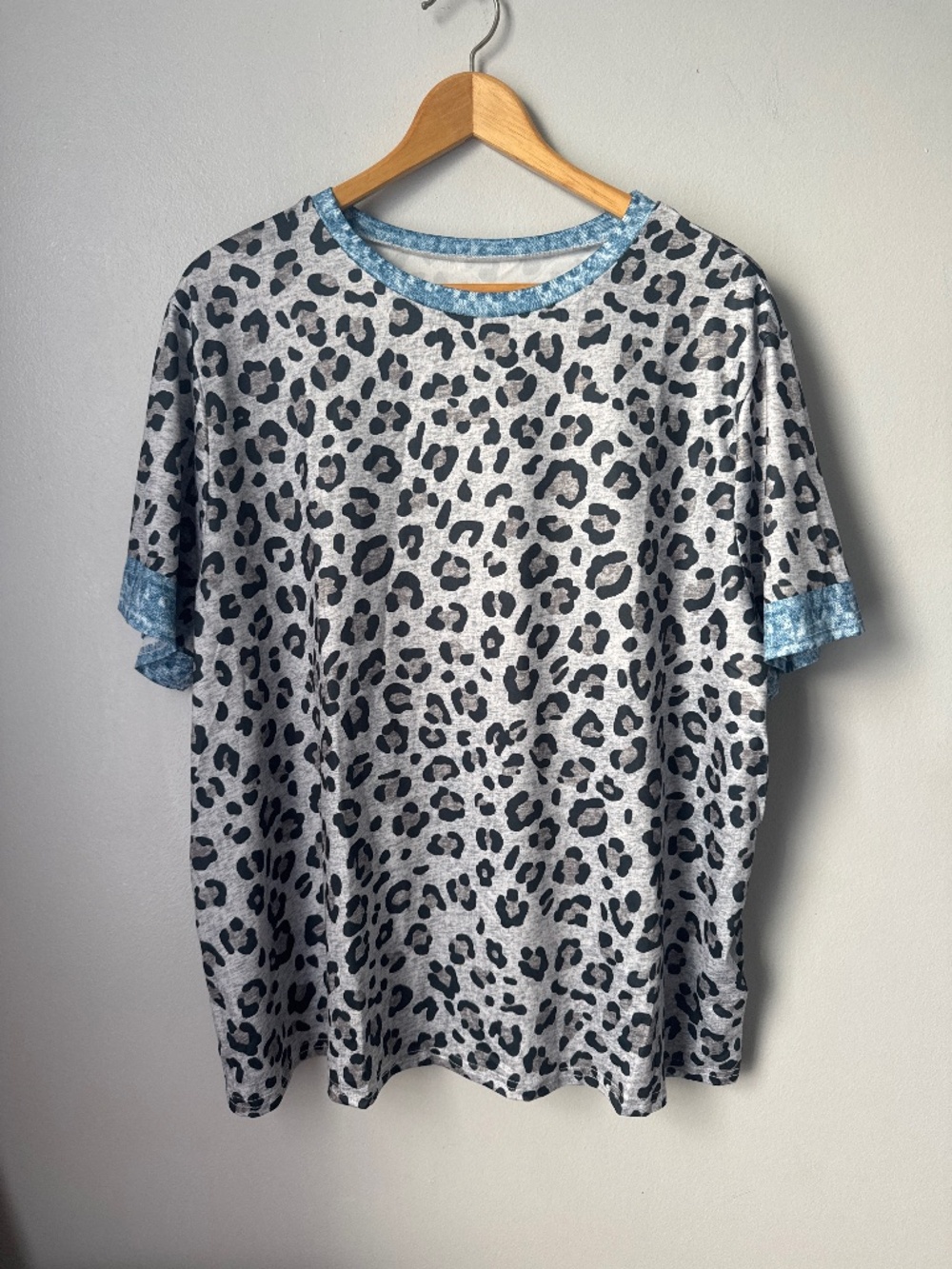 SHEIN Animal print tee with denim contrast collar and sleeve
